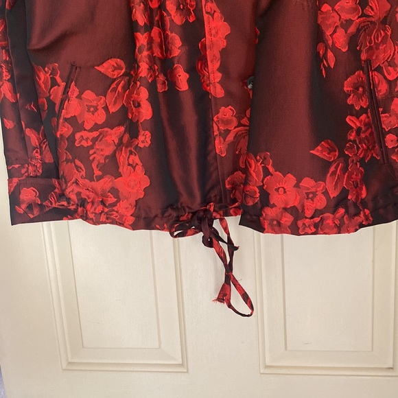 Alembika Brianne Bomber Jacket red floral women’s size 1 (small) runs big - Picture 3 of 5